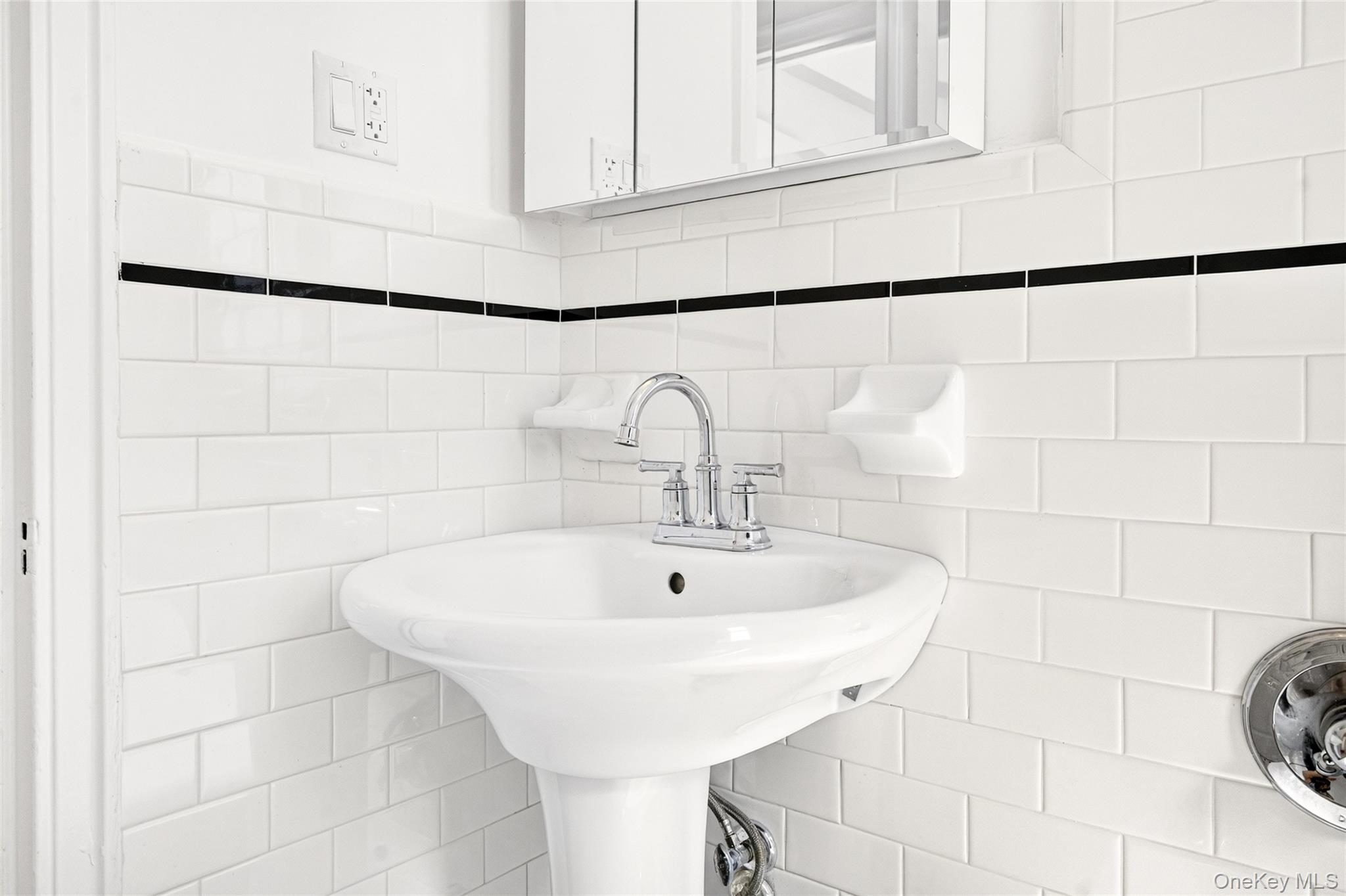 601 Pelham Parkway 618 Property Photo 48