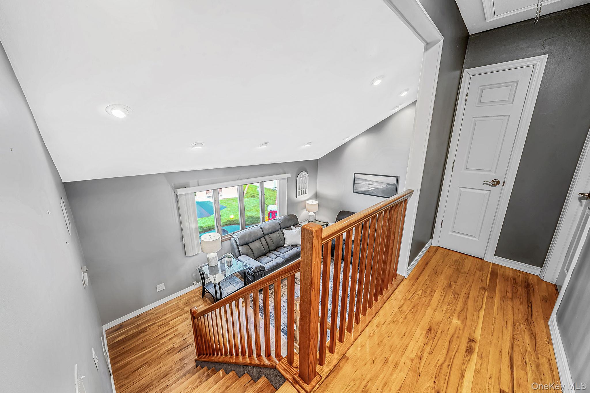 71 Colony Road Property Photo 14