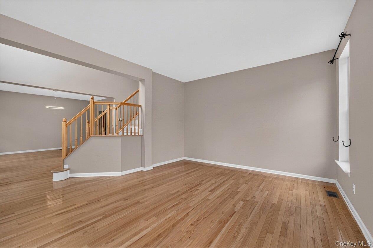 5 Oldwyck Crescent Property Photo 8