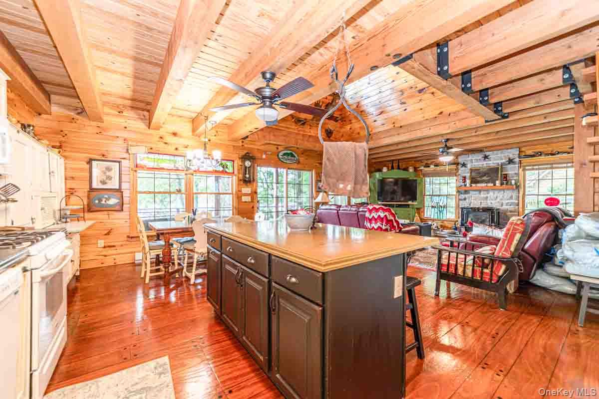150 Thompsonville Road 20 Property Photo 5