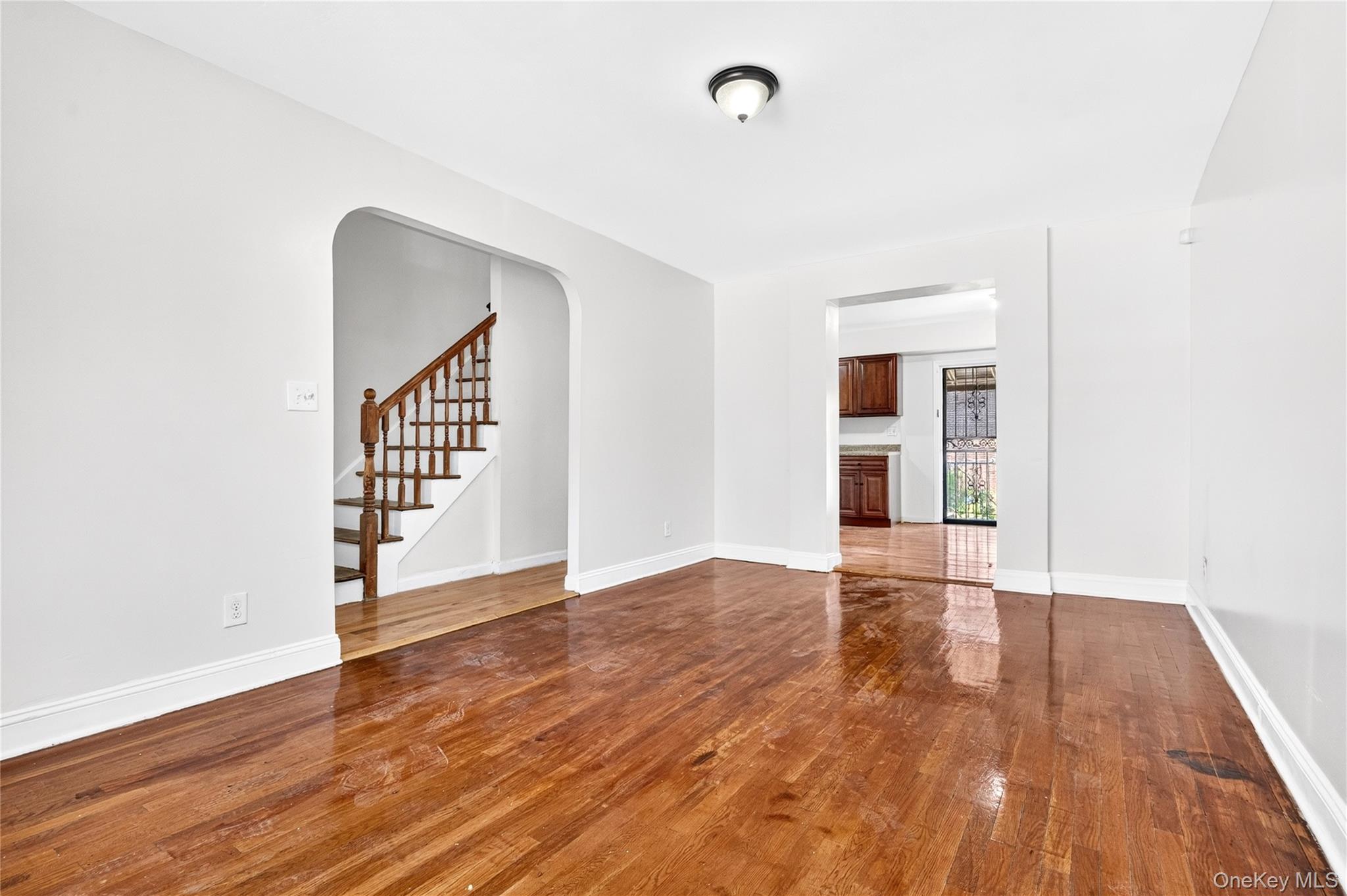 3885 Paulding Avenue Property Photo 2