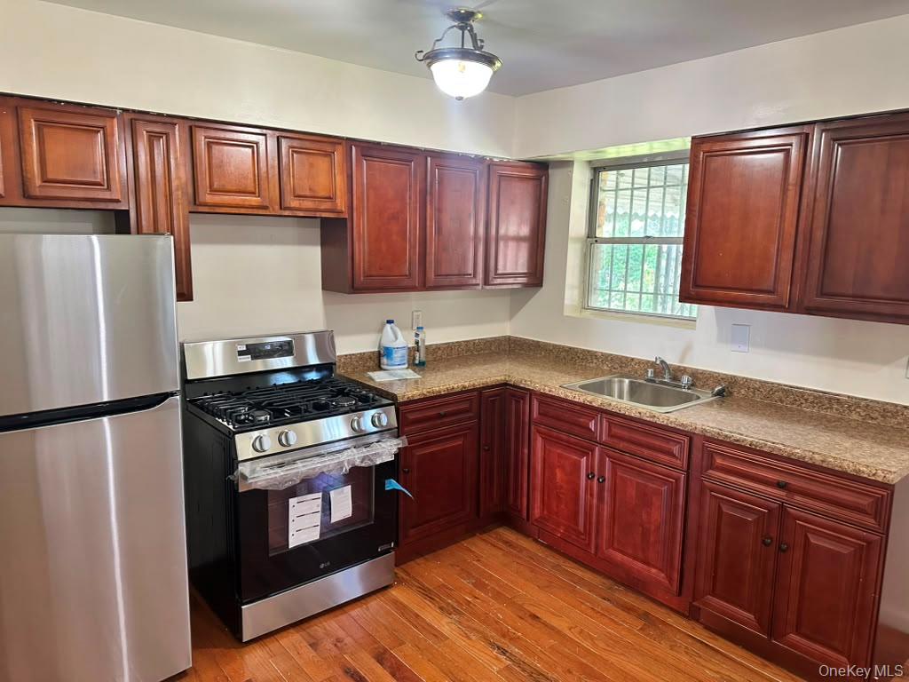 3885 Paulding Avenue Property Photo 27