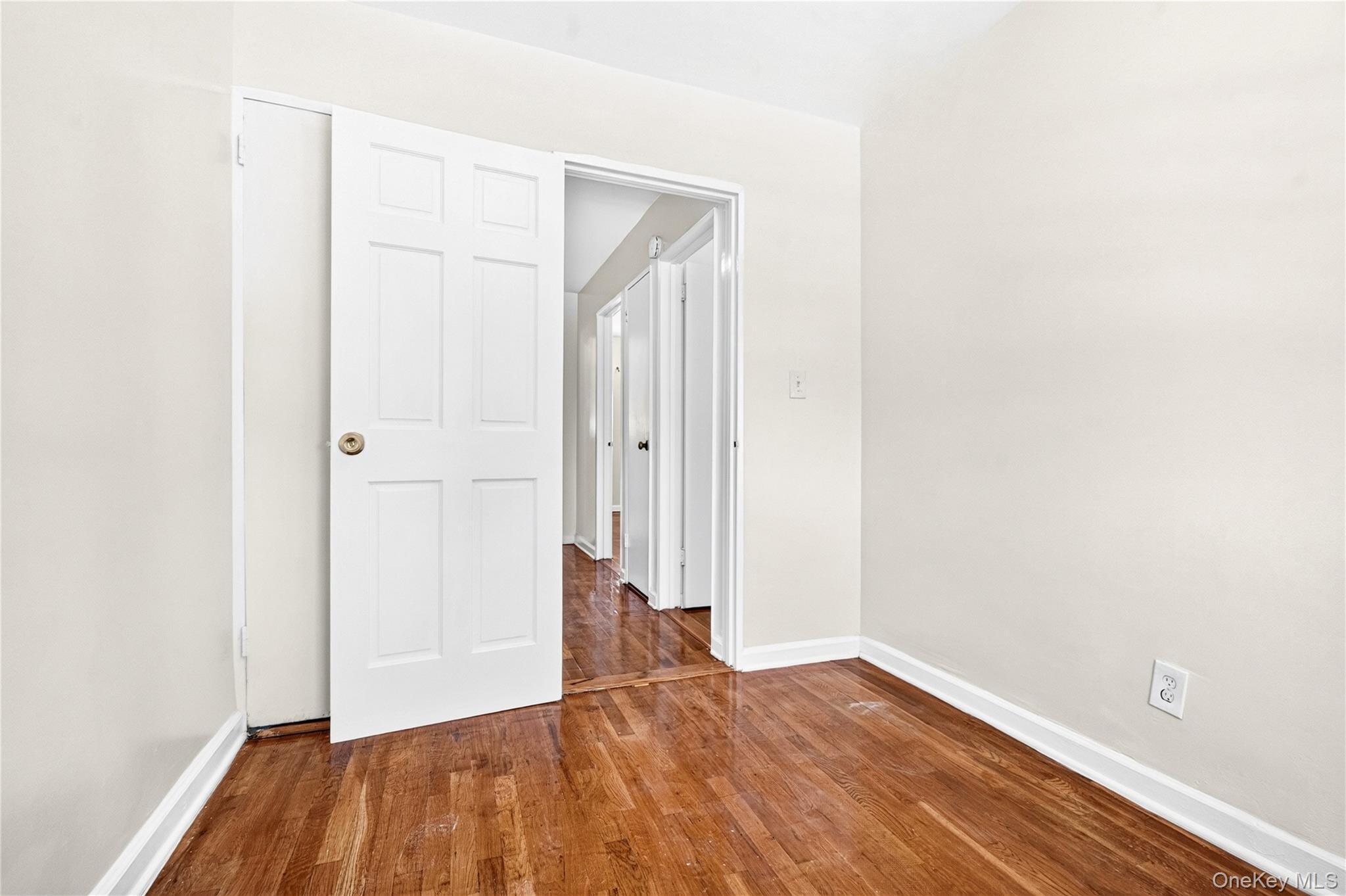 3885 Paulding Avenue Property Photo 32