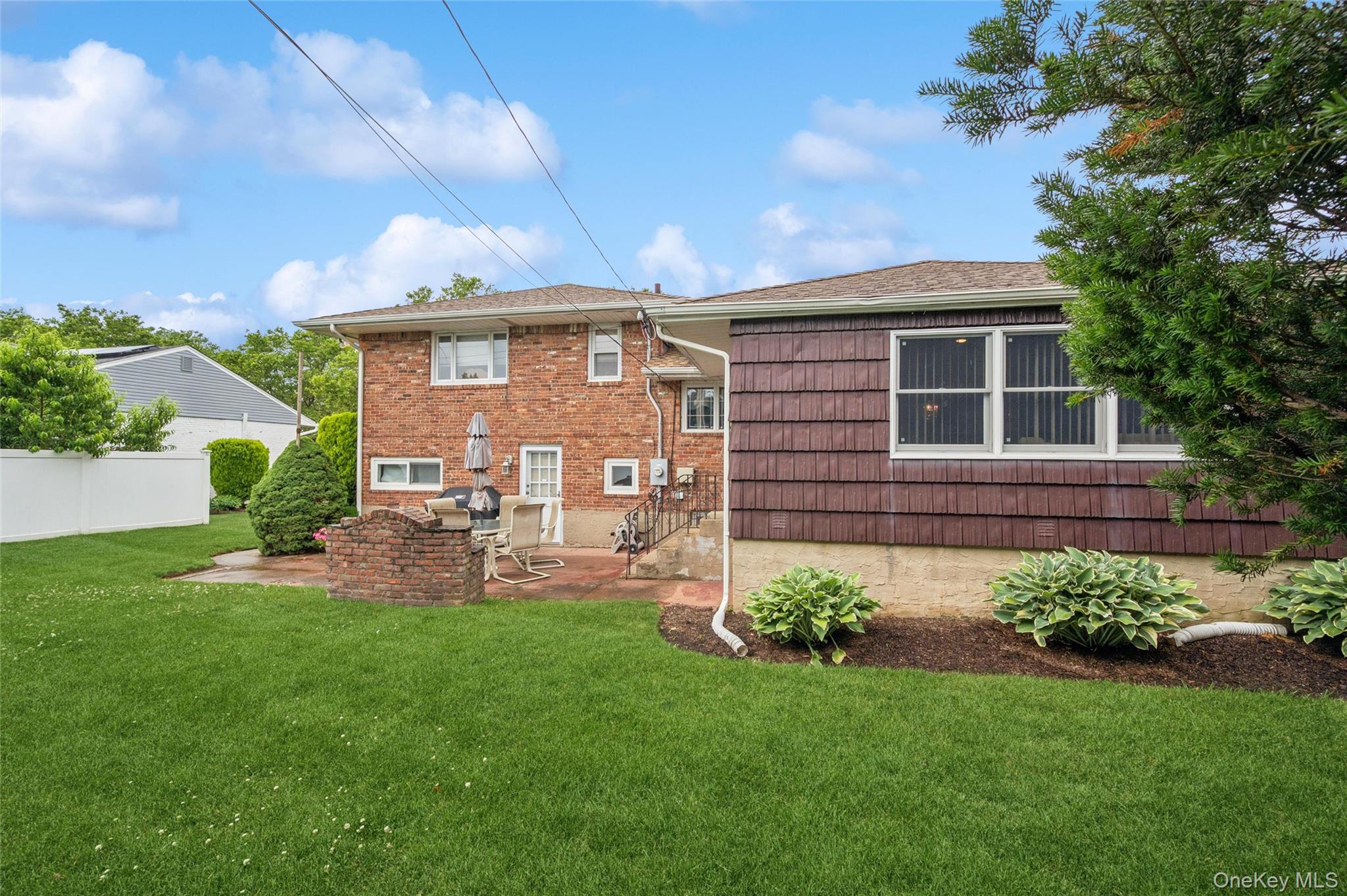952 Roxbury Drive Property Photo 34