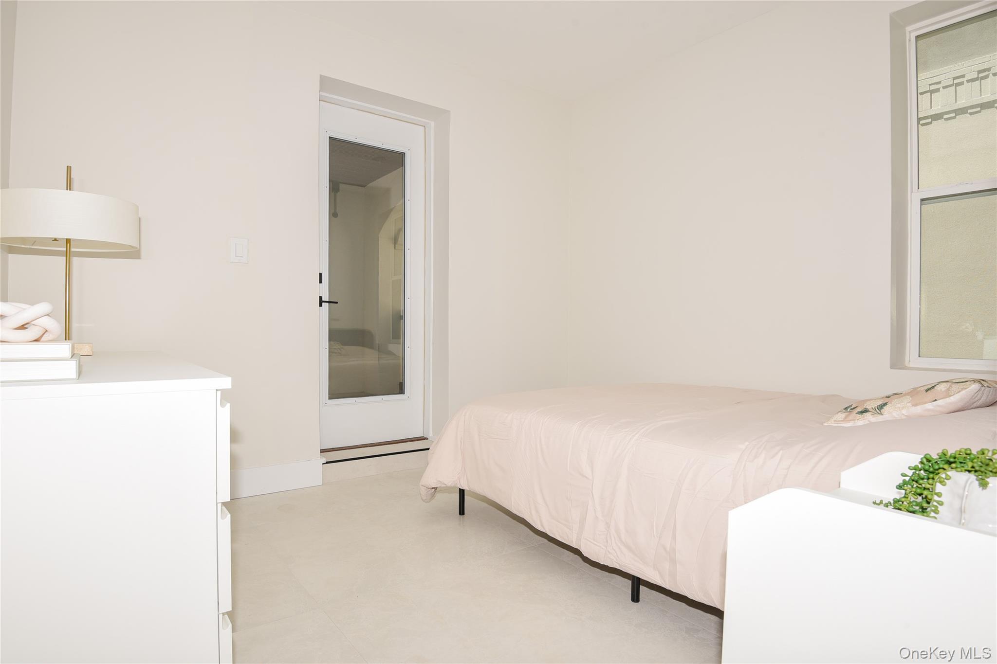 315 1m W Broadway 2a Property Photo 12