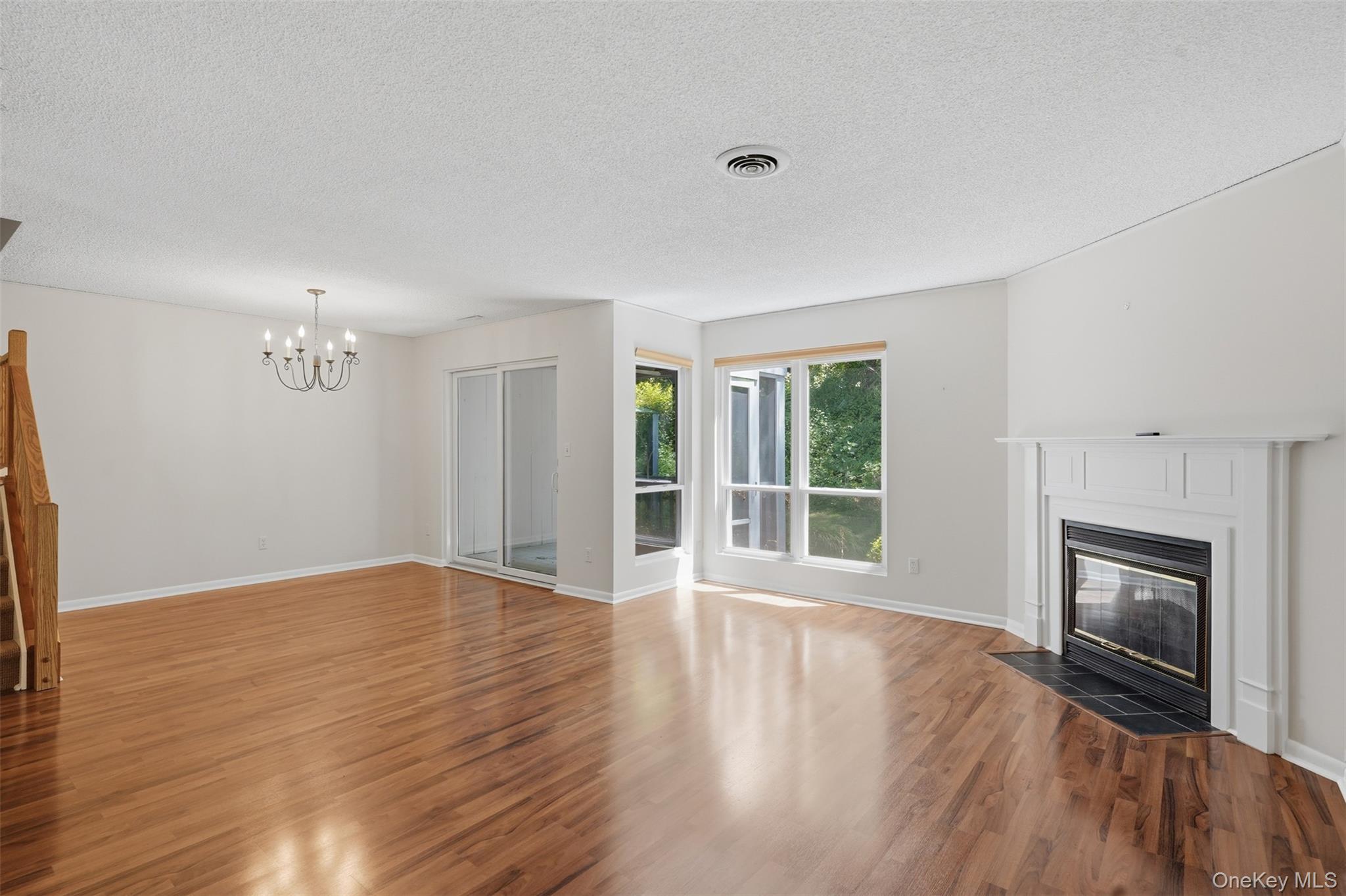 28 E Knoll Property Photo 10
