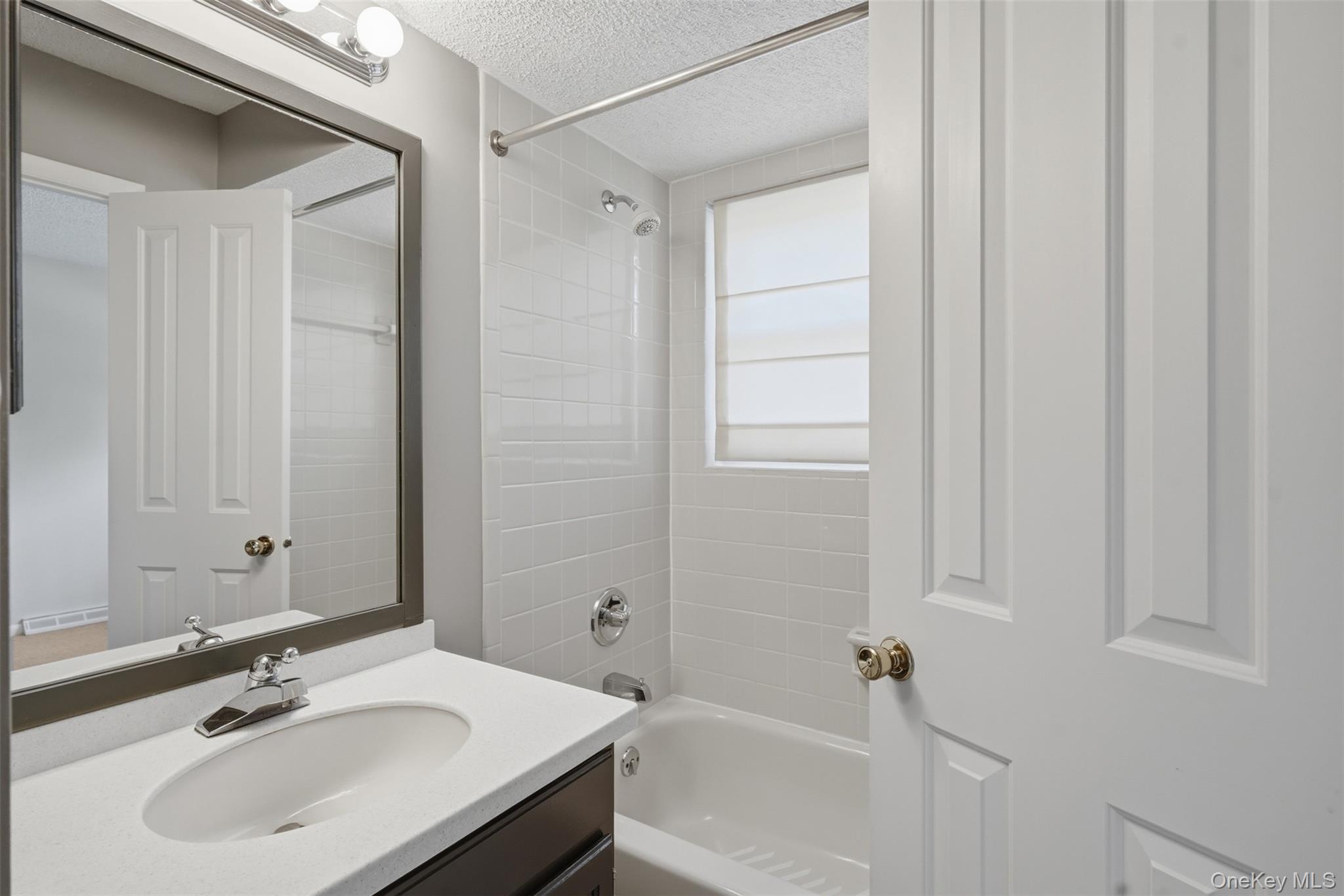 28 E Knoll Property Photo 27