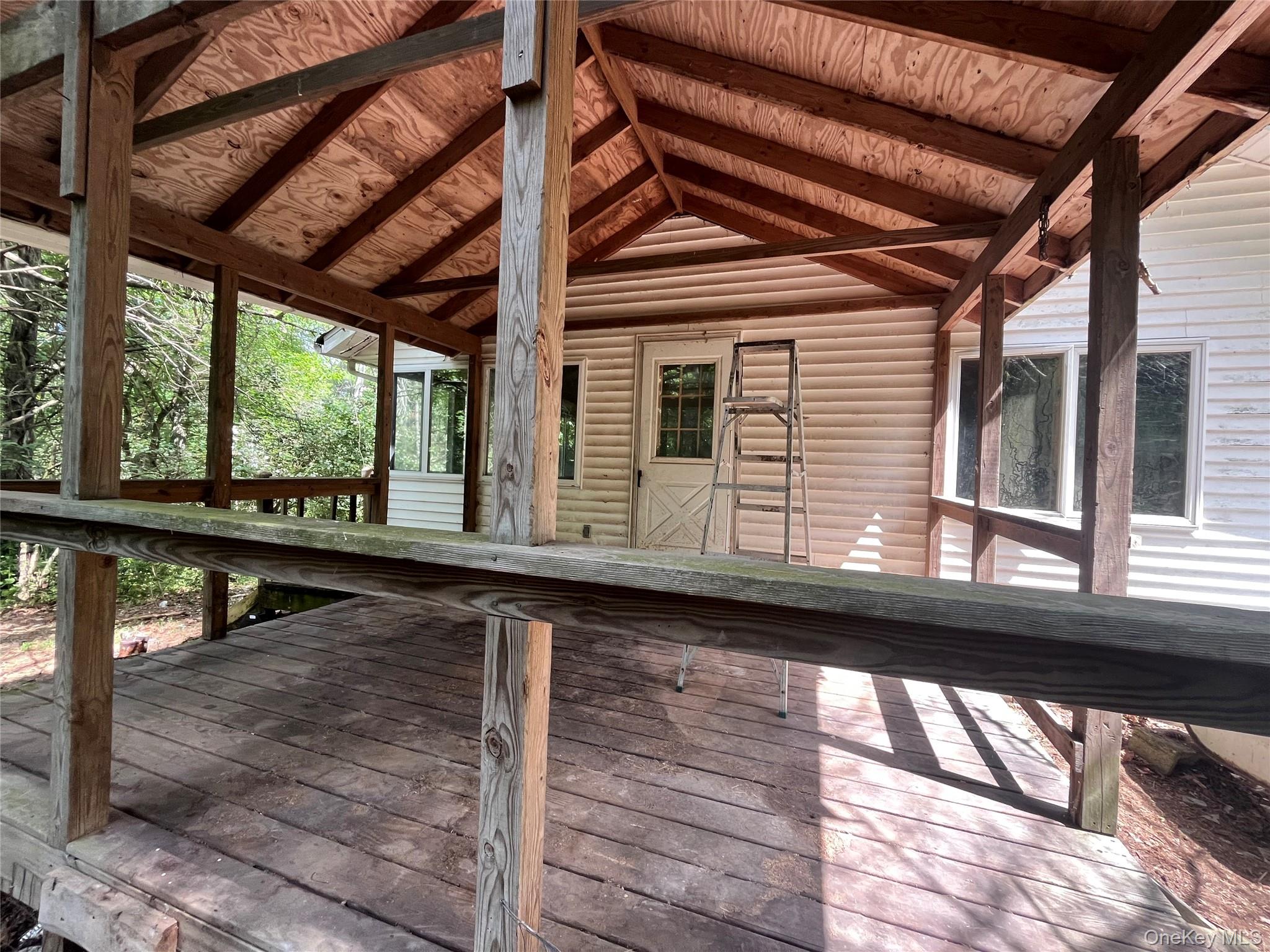1145 Glasco Turnpike Property Photo 8