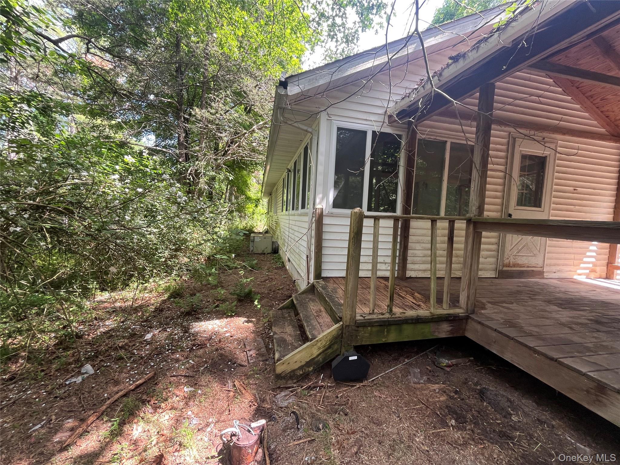1145 Glasco Turnpike Property Photo 9