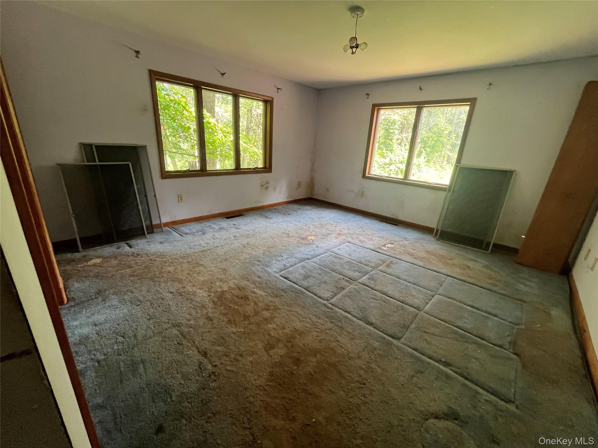 1145 Glasco Turnpike Property Photo 16