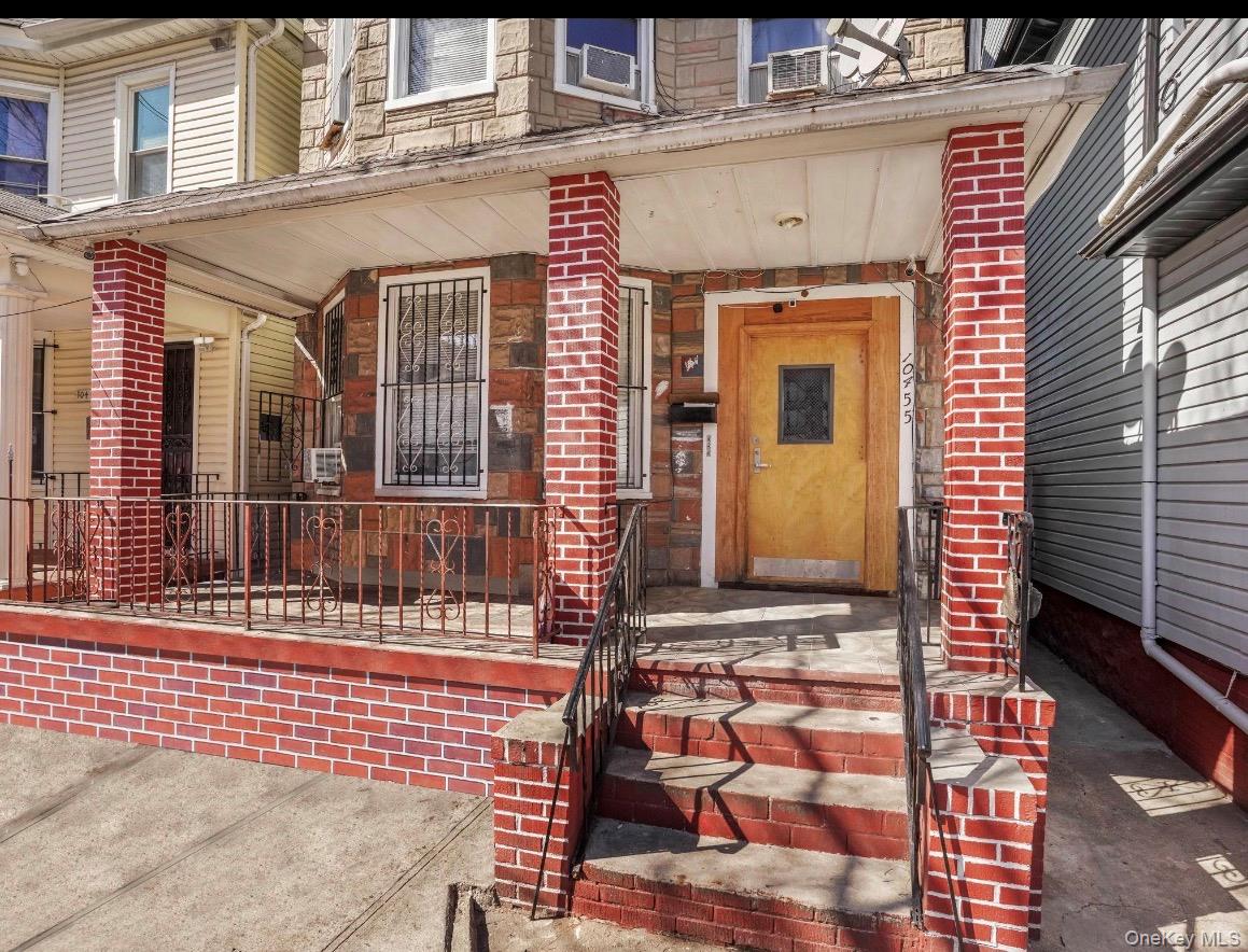 10455 39th Avenue Property Photo 1