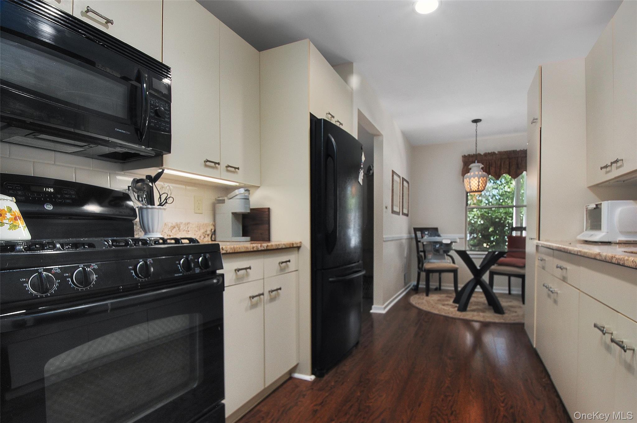 407 Arlin Road 407 Property Photo 13