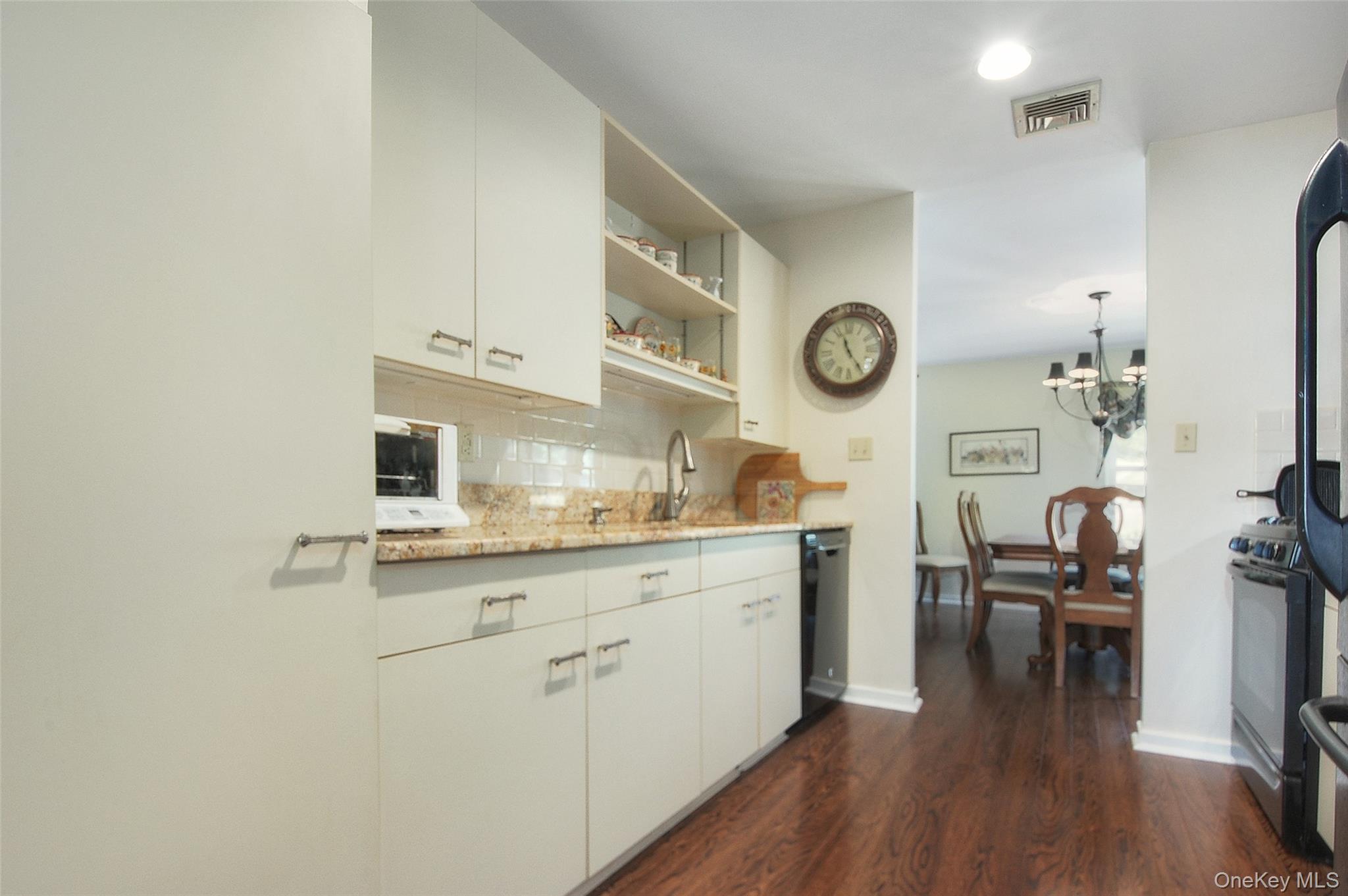 407 Arlin Road 407 Property Photo 14