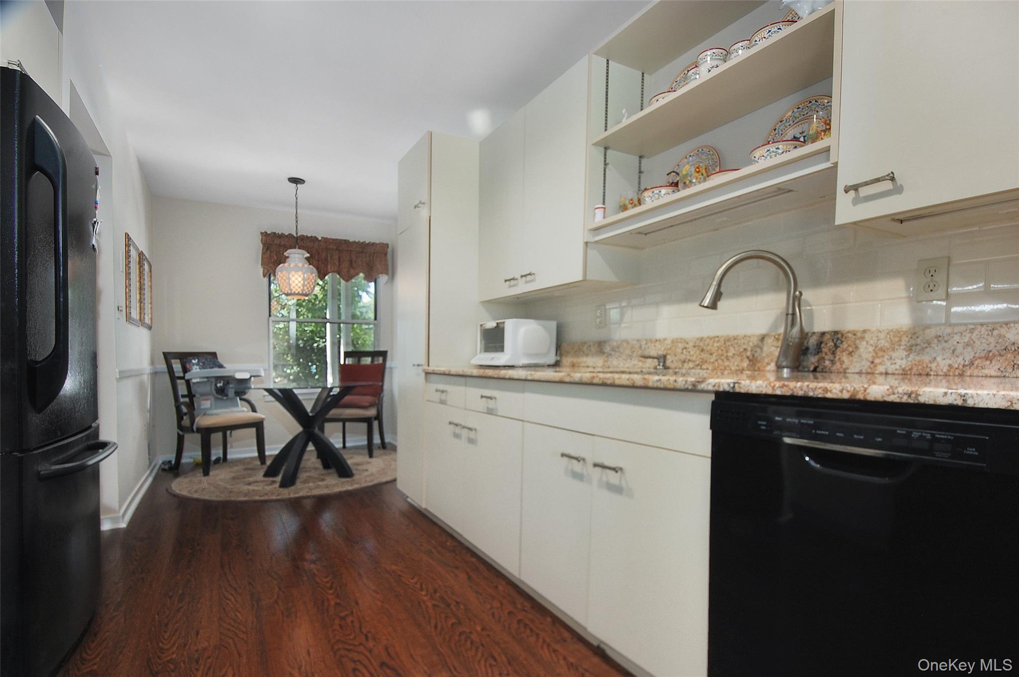 407 Arlin Road 407 Property Photo 15