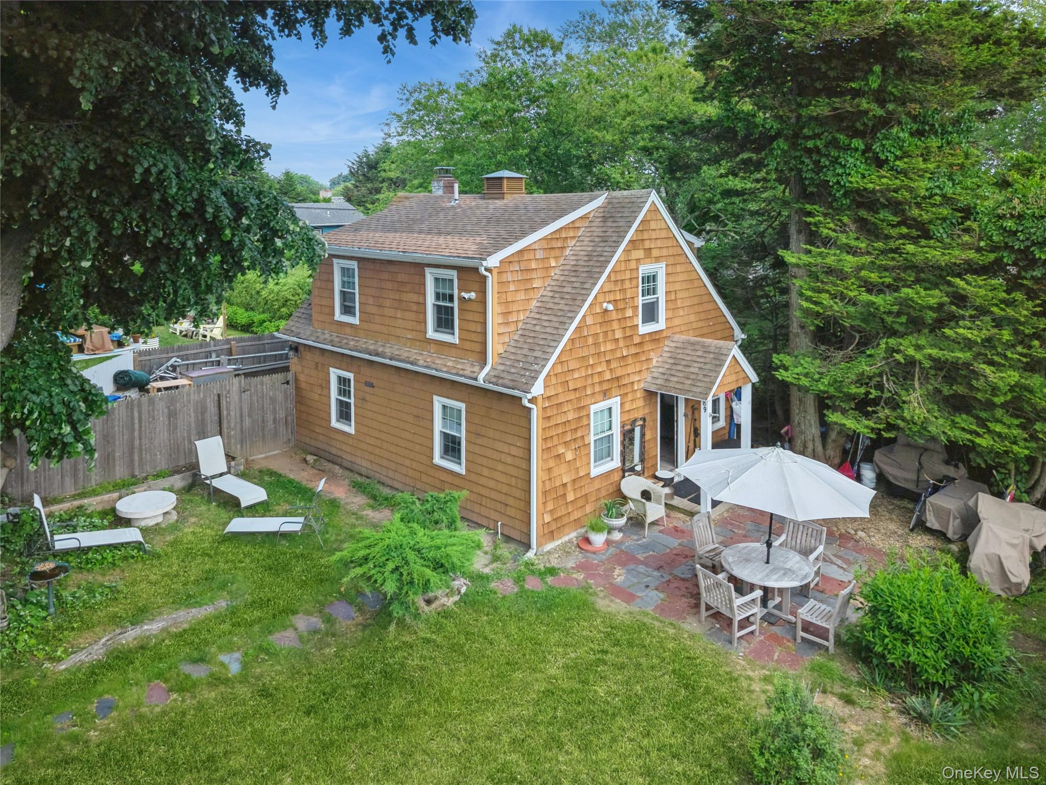 89 S Elroy Drive Property Photo 1