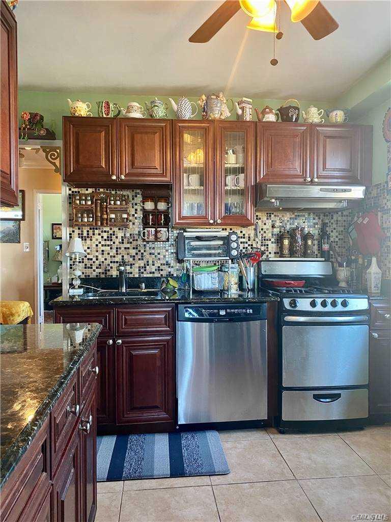 61-20 Grand Central Parkway C 705 Property Photo 13