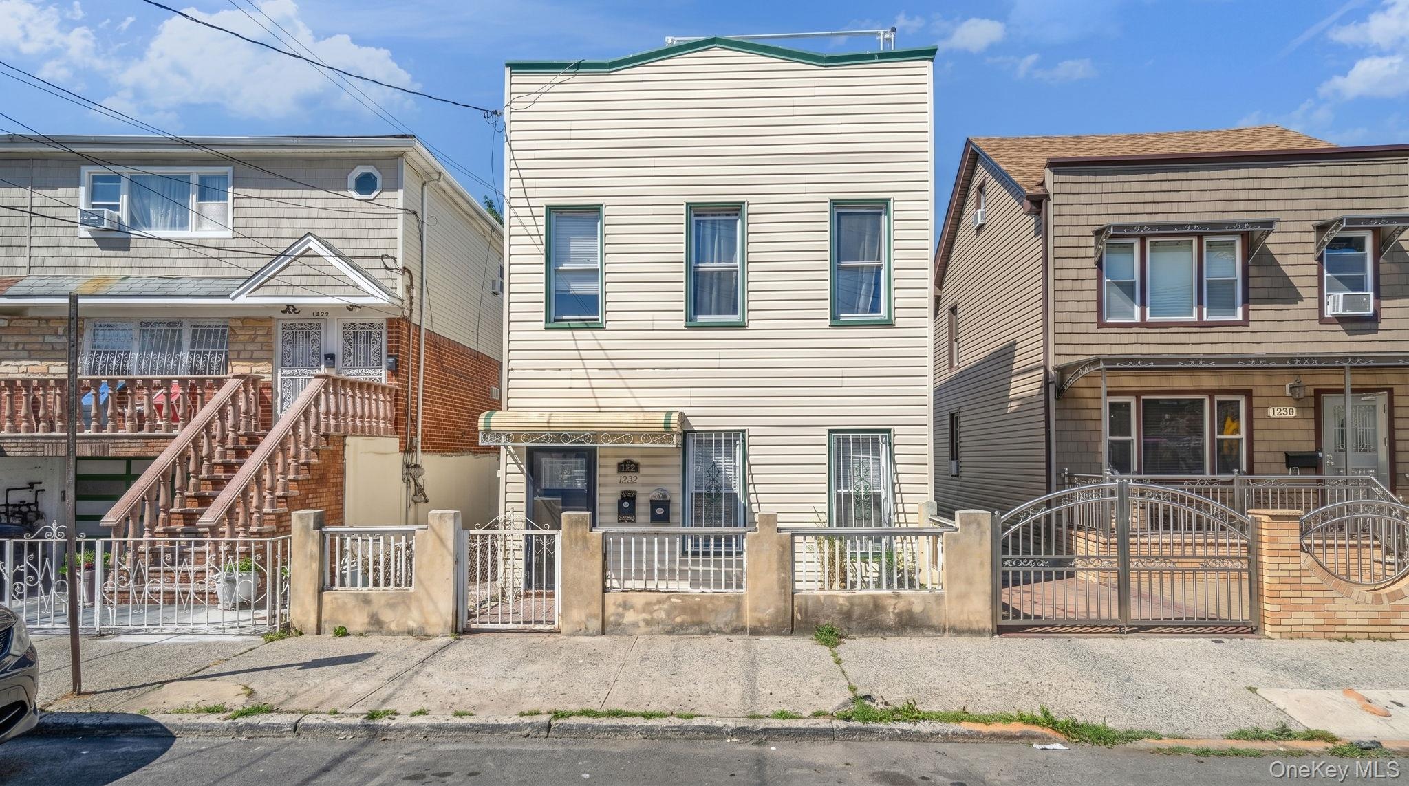 1232 E 92nd Street Property Photo 1