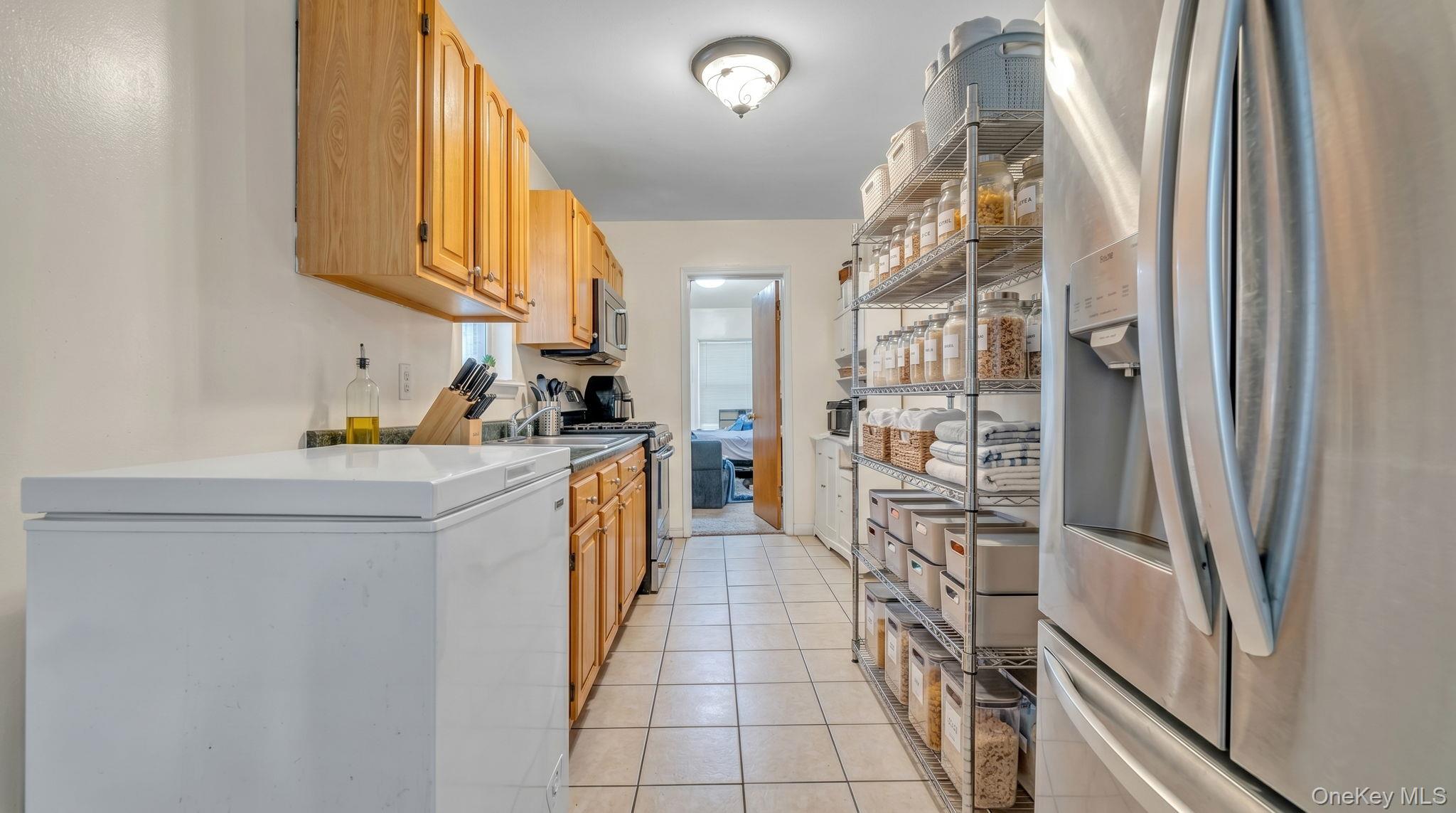 1232 E 92nd Street Property Photo 4