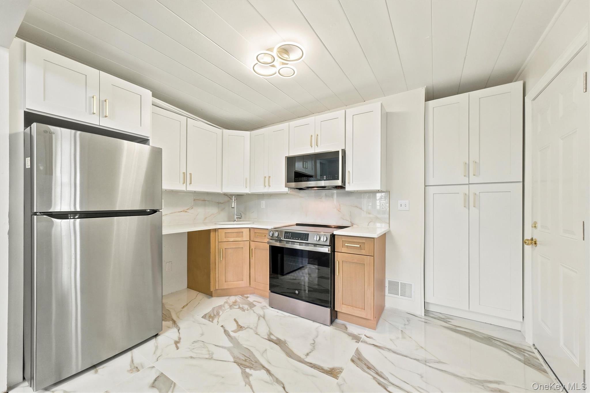 3 Pond Road Property Photo 16