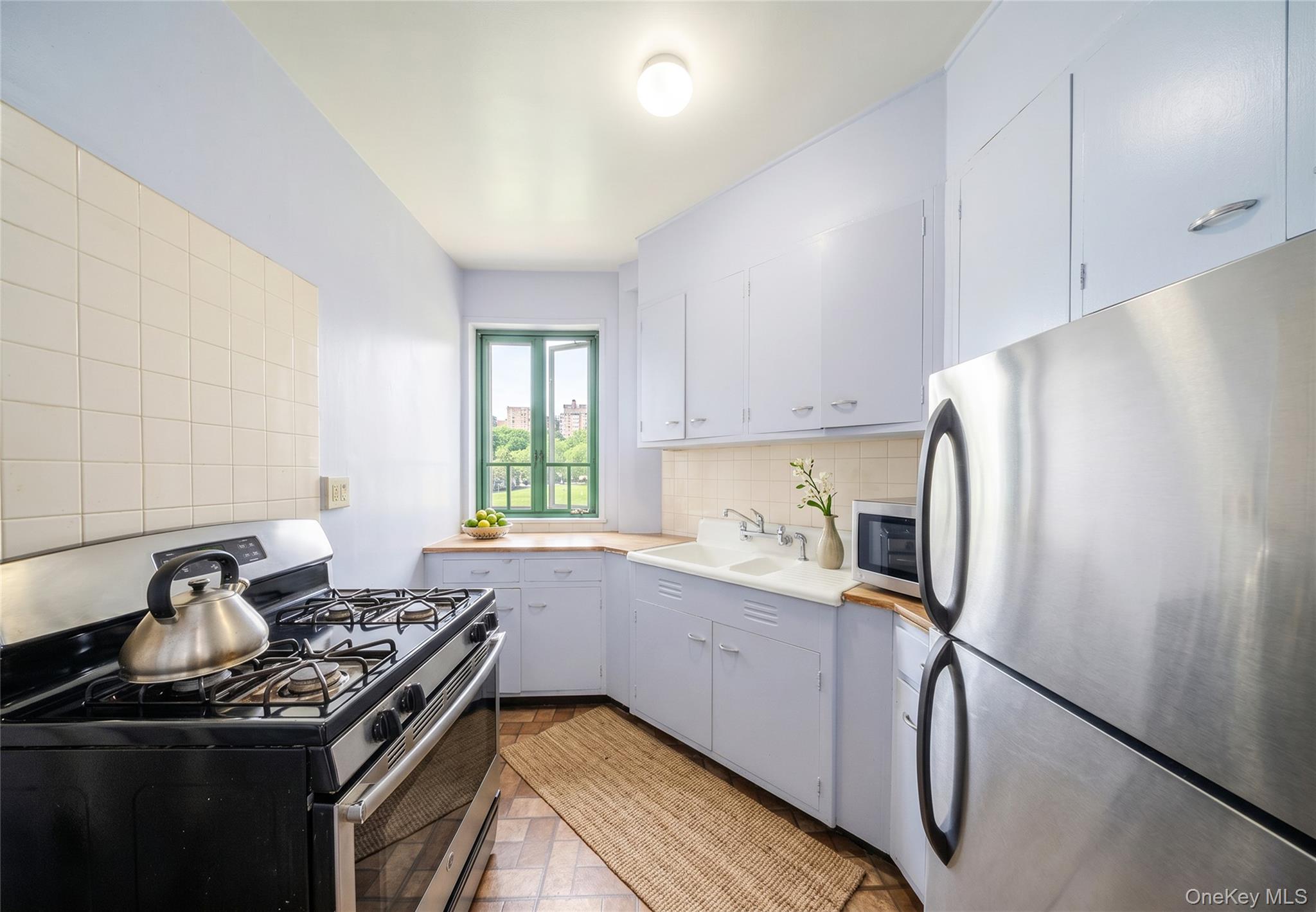 14 Metropolitan Oval 8d Property Photo 7