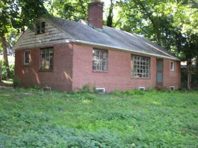 750 Harbor View Road Property Photo 1