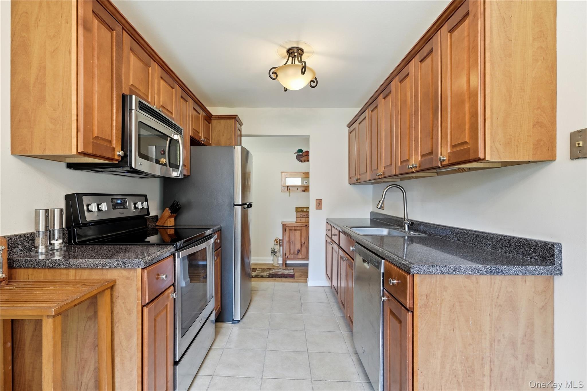 2449 Union Boulevard 39a Property Photo 7