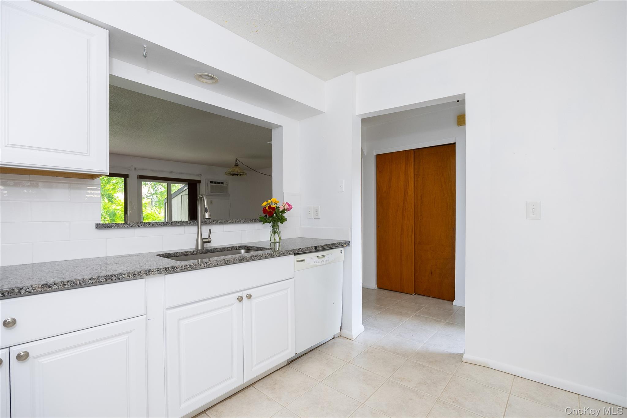 1004 Chelsea Cove Property Photo 3