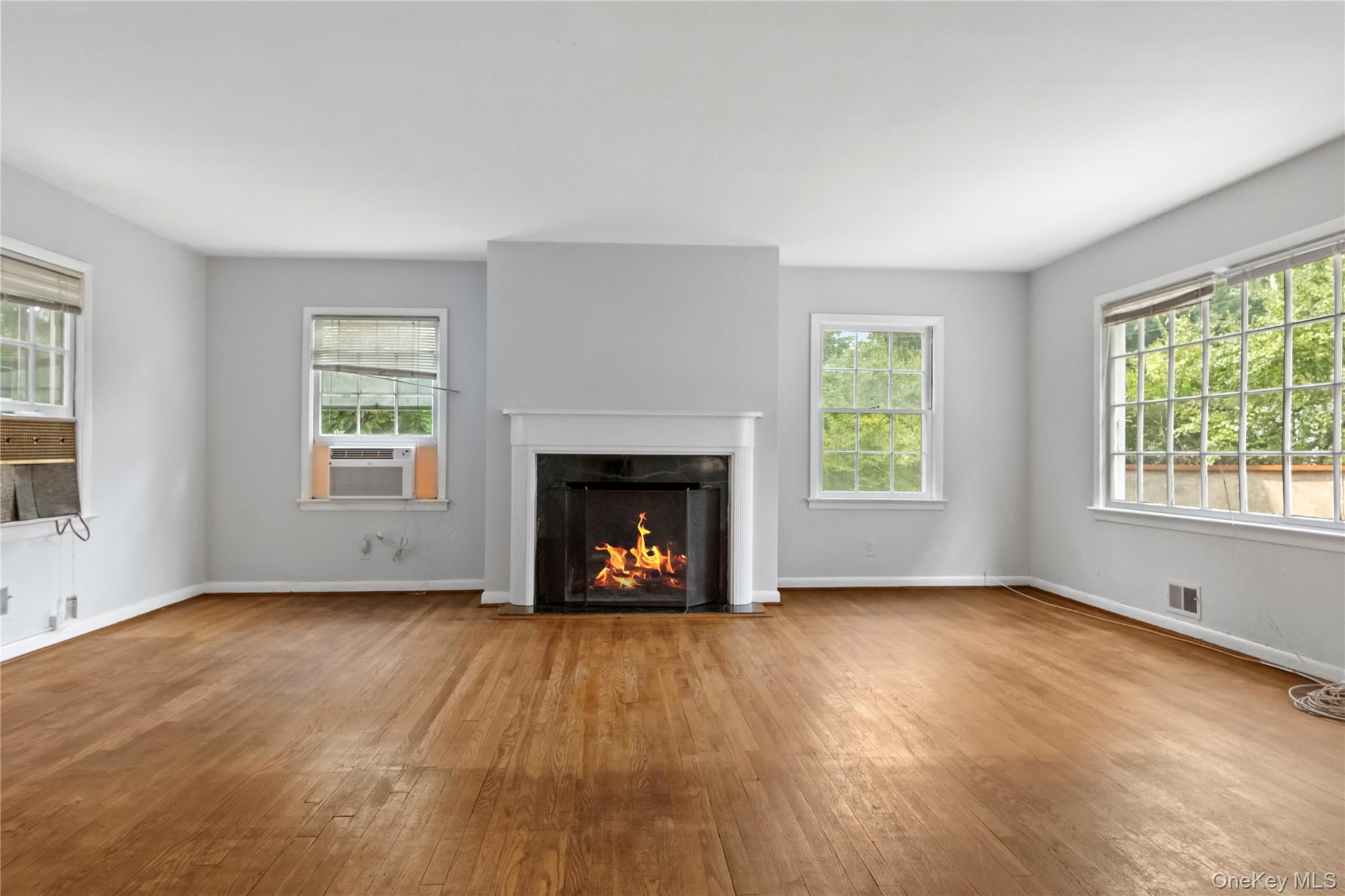 4670 Independence Avenue Property Photo 8