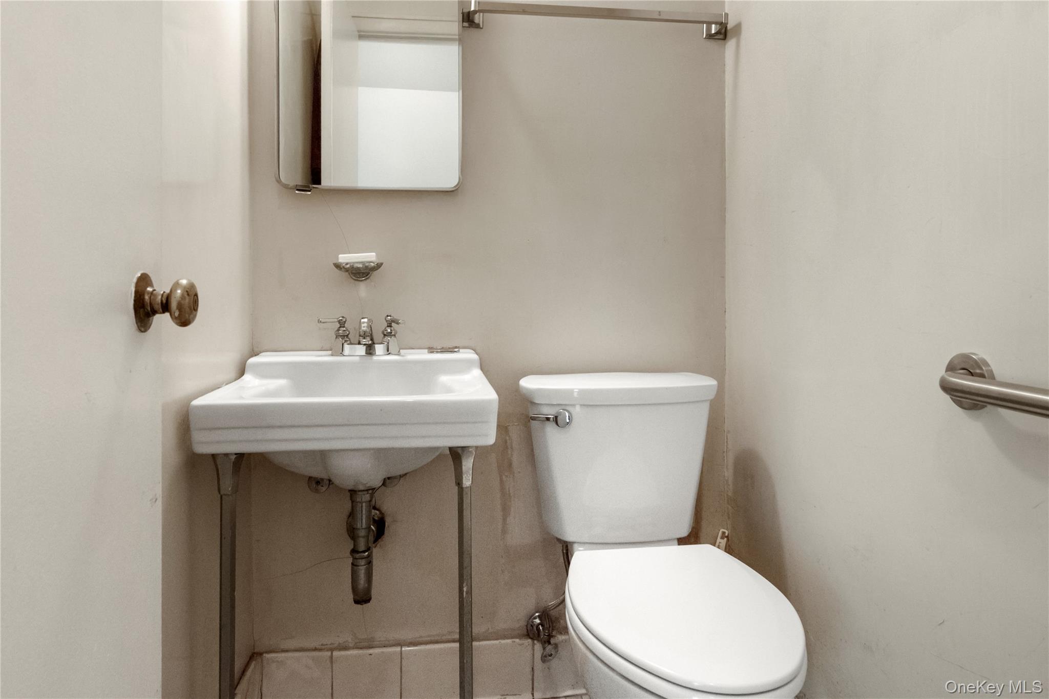 4670 Independence Avenue Property Photo 16