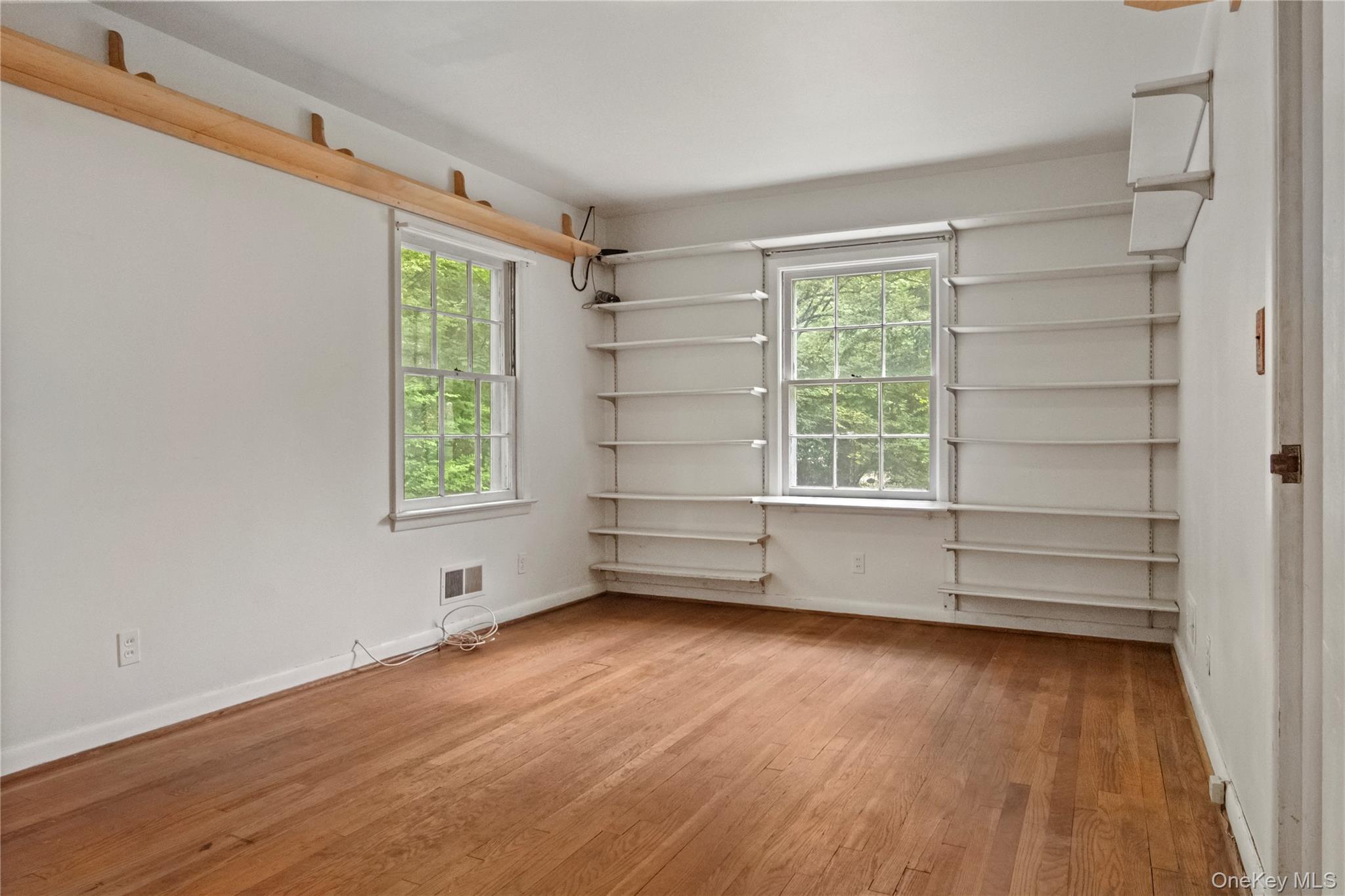 4670 Independence Avenue Property Photo 17