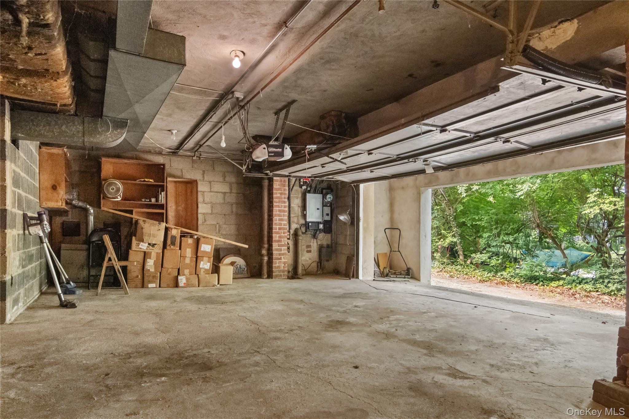 4670 Independence Avenue Property Photo 19