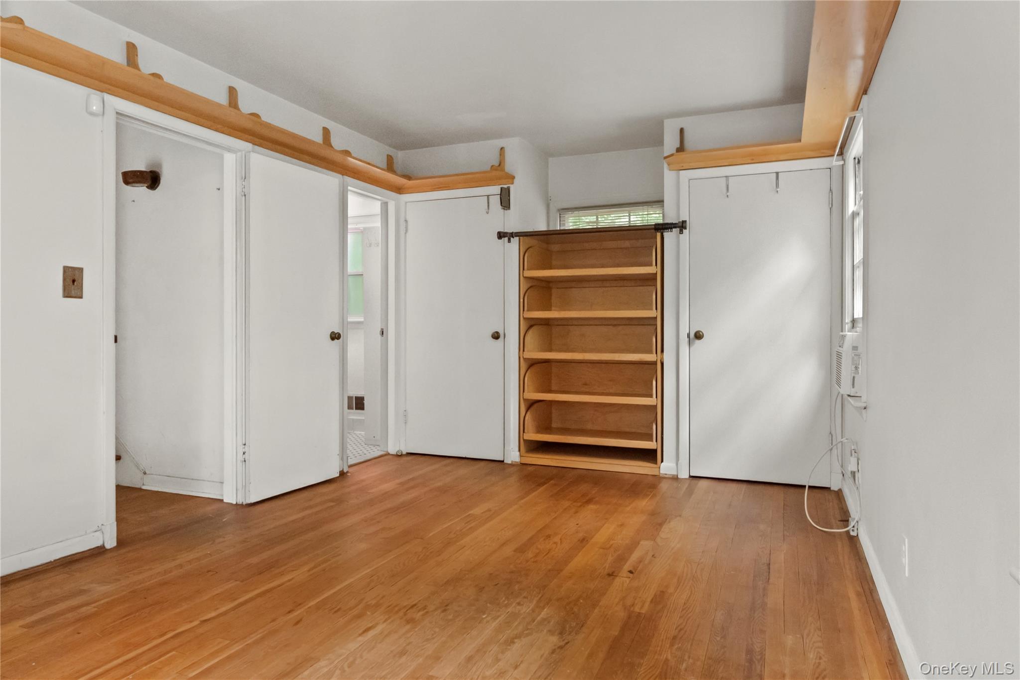 4670 Independence Avenue Property Photo 20