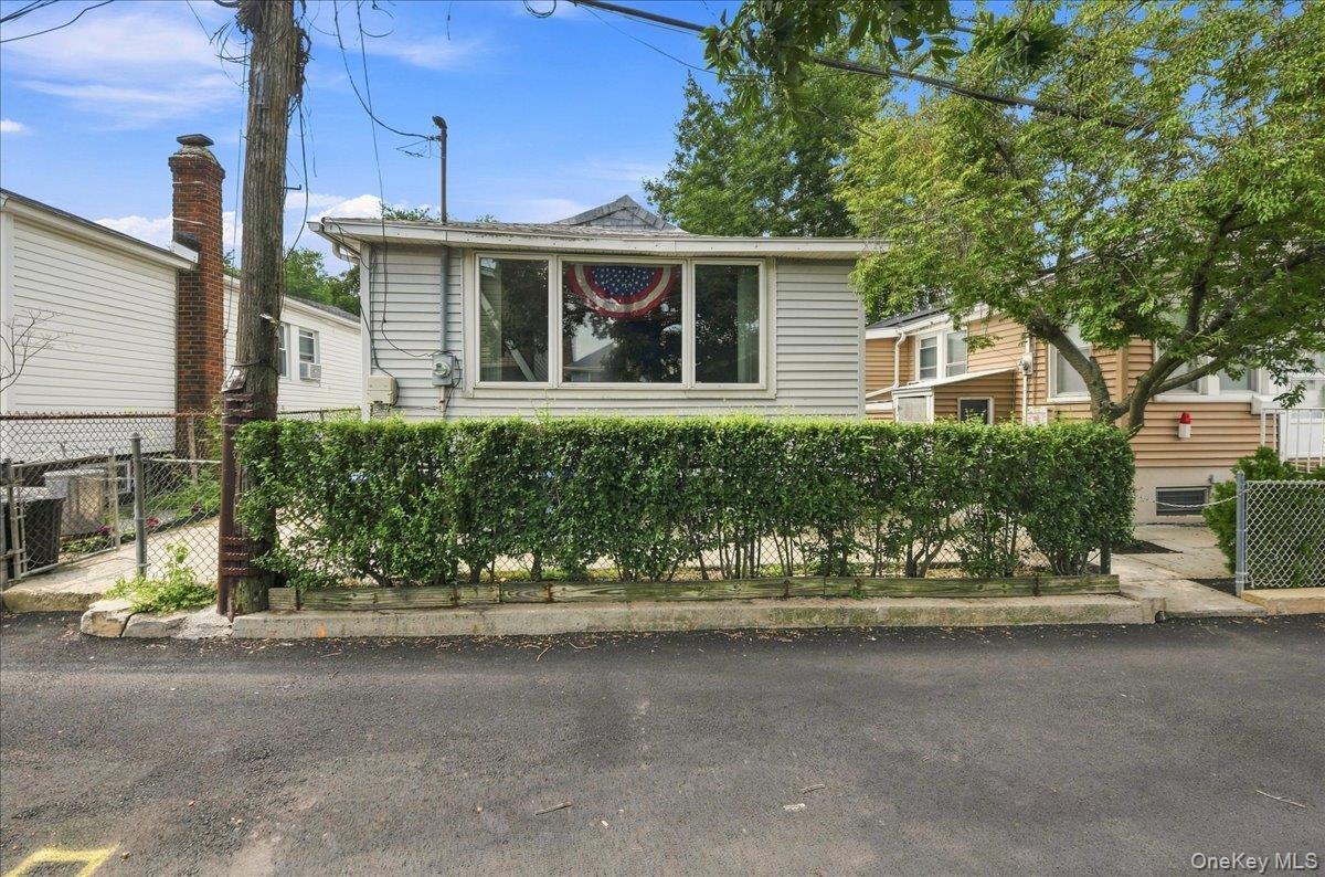 24 A Edgewater Park 24A Property Photo 1