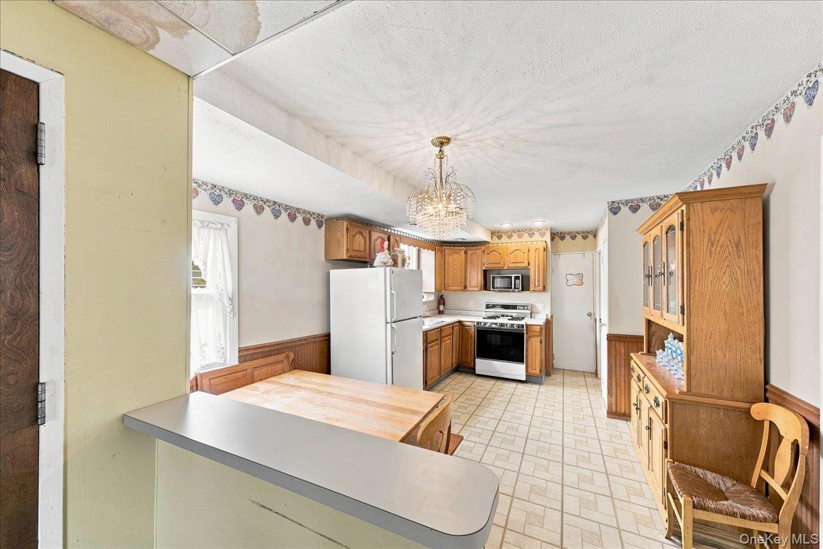 24 A Edgewater Park 24a Property Photo 5
