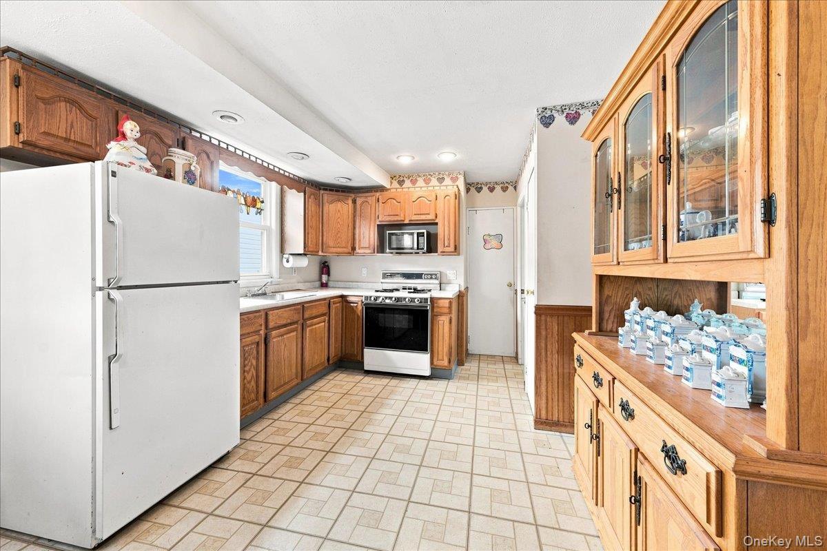 24 A Edgewater Park 24a Property Photo 6