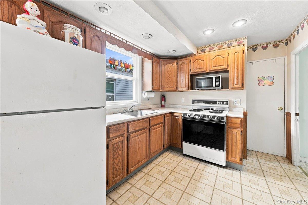 24 A Edgewater Park 24a Property Photo 7