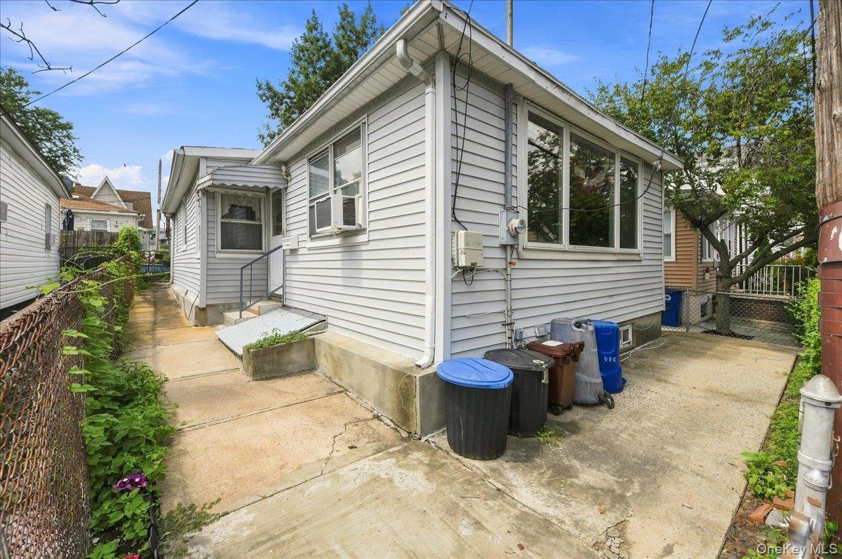 24 A Edgewater Park 24a Property Photo 16