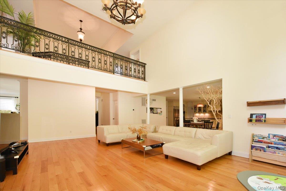 245 Harbor Hill Road Property Photo 16
