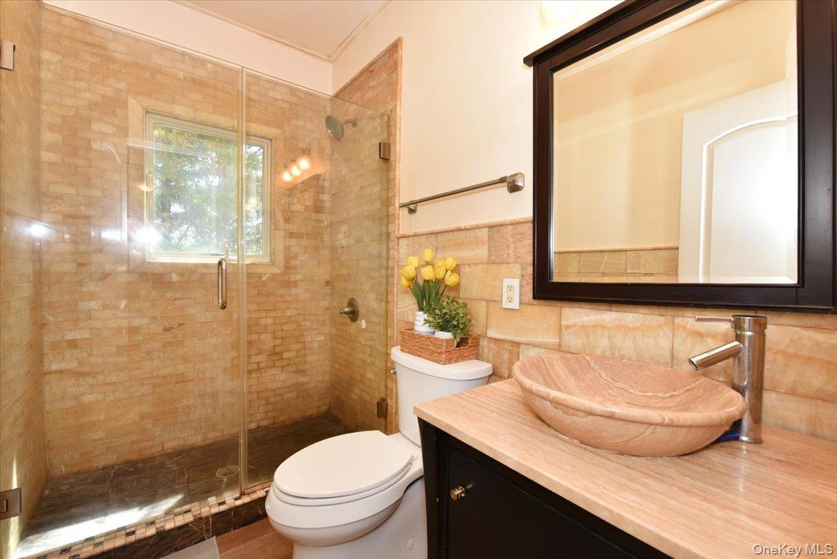 245 Harbor Hill Road Property Photo 28