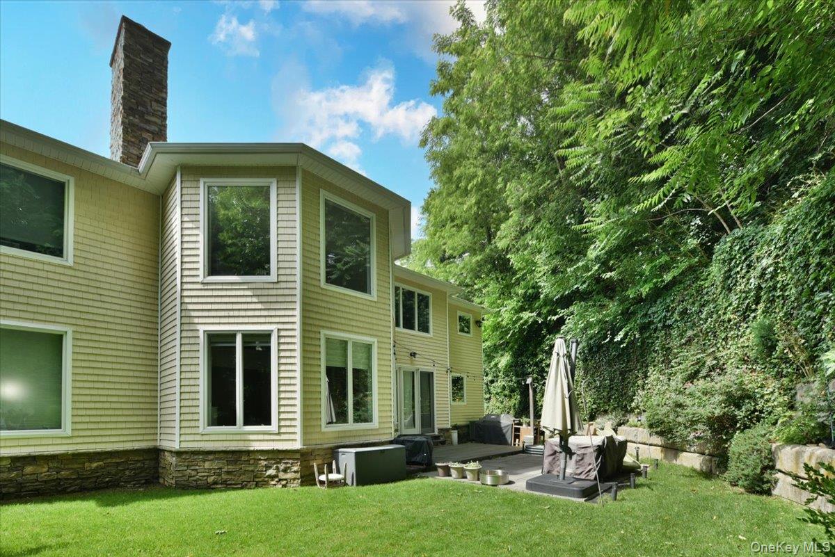 245 Harbor Hill Road Property Photo 33