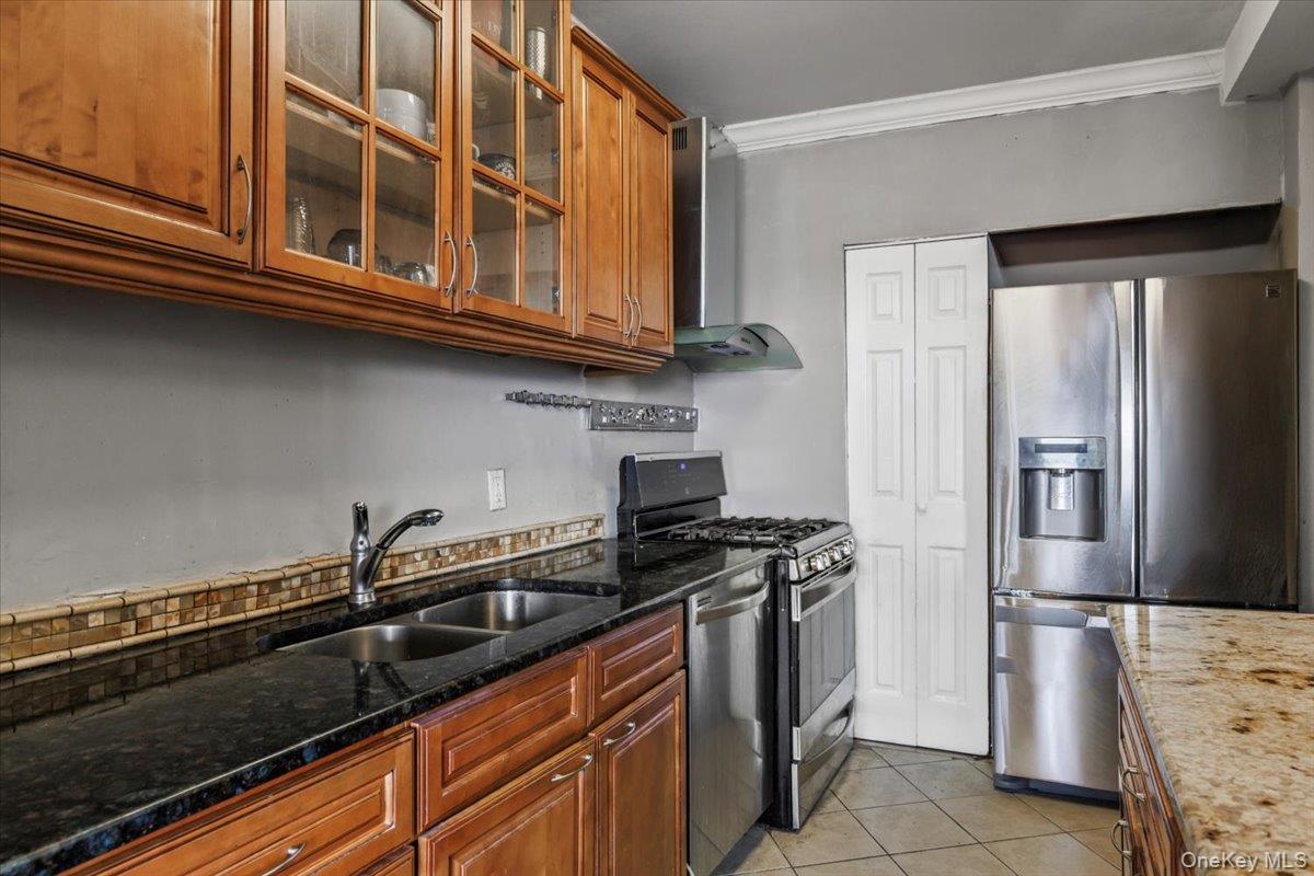 6 Fordham Hill Oval 12h Property Photo 9