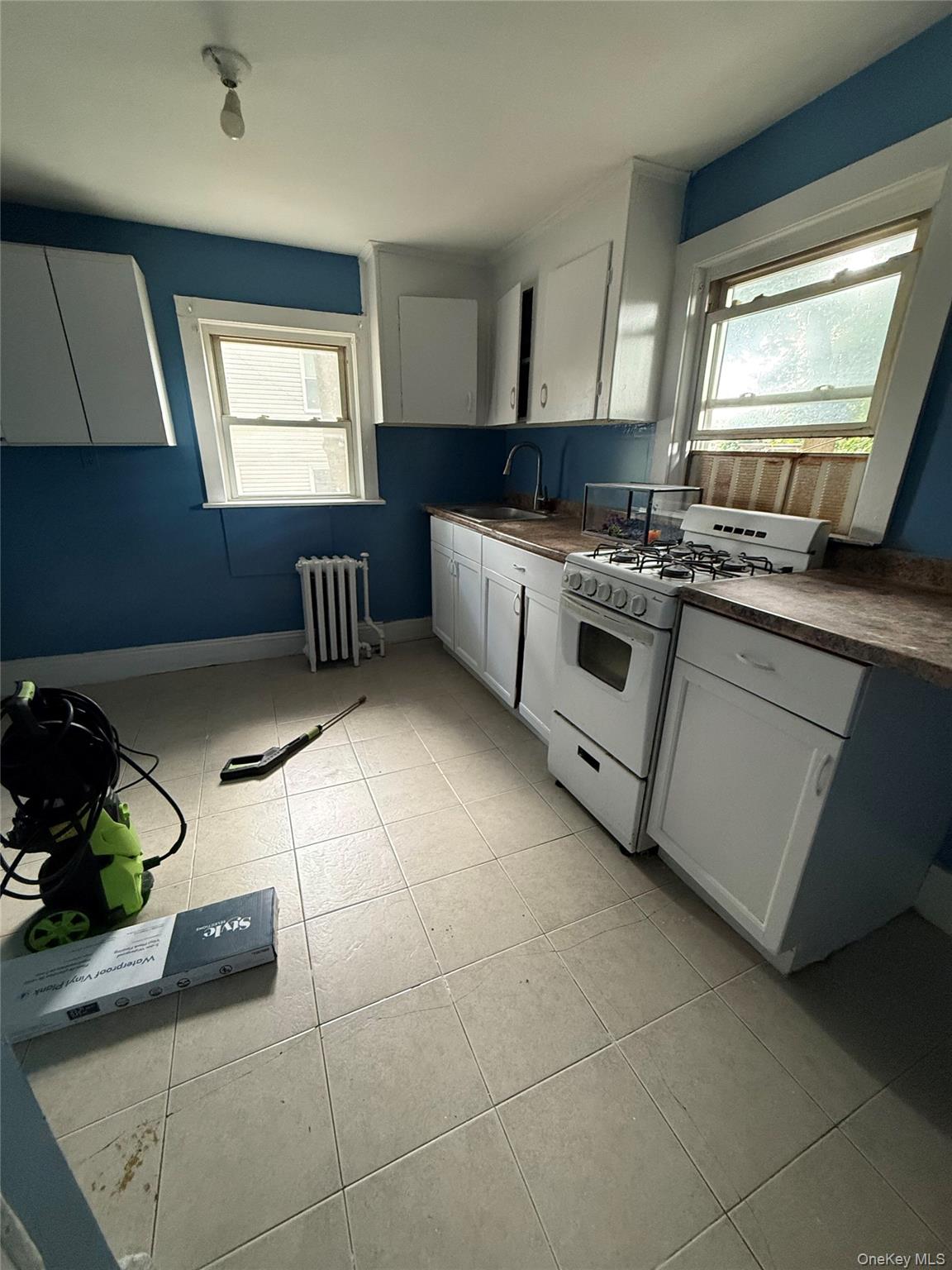 104 Grove Street Property Photo 7