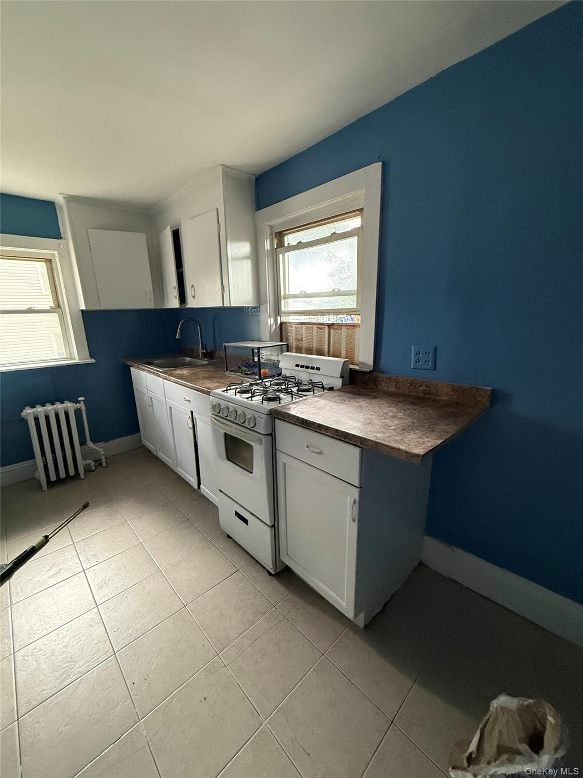 104 Grove Street Property Photo 10