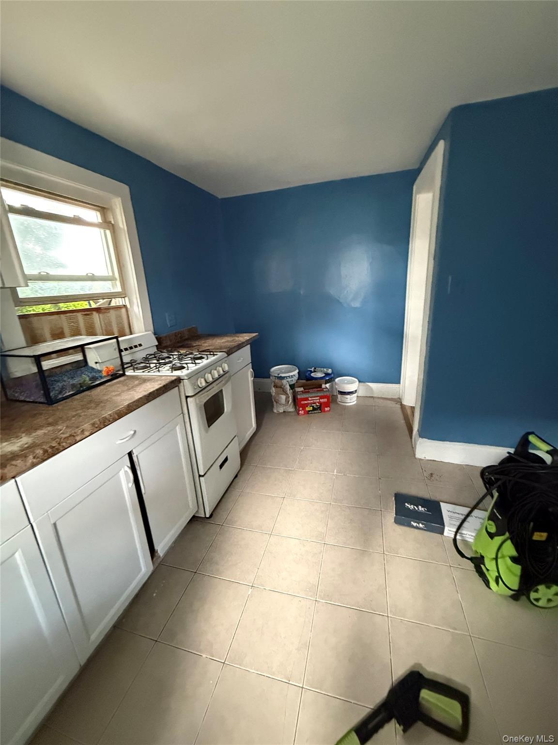 104 Grove Street Property Photo 14