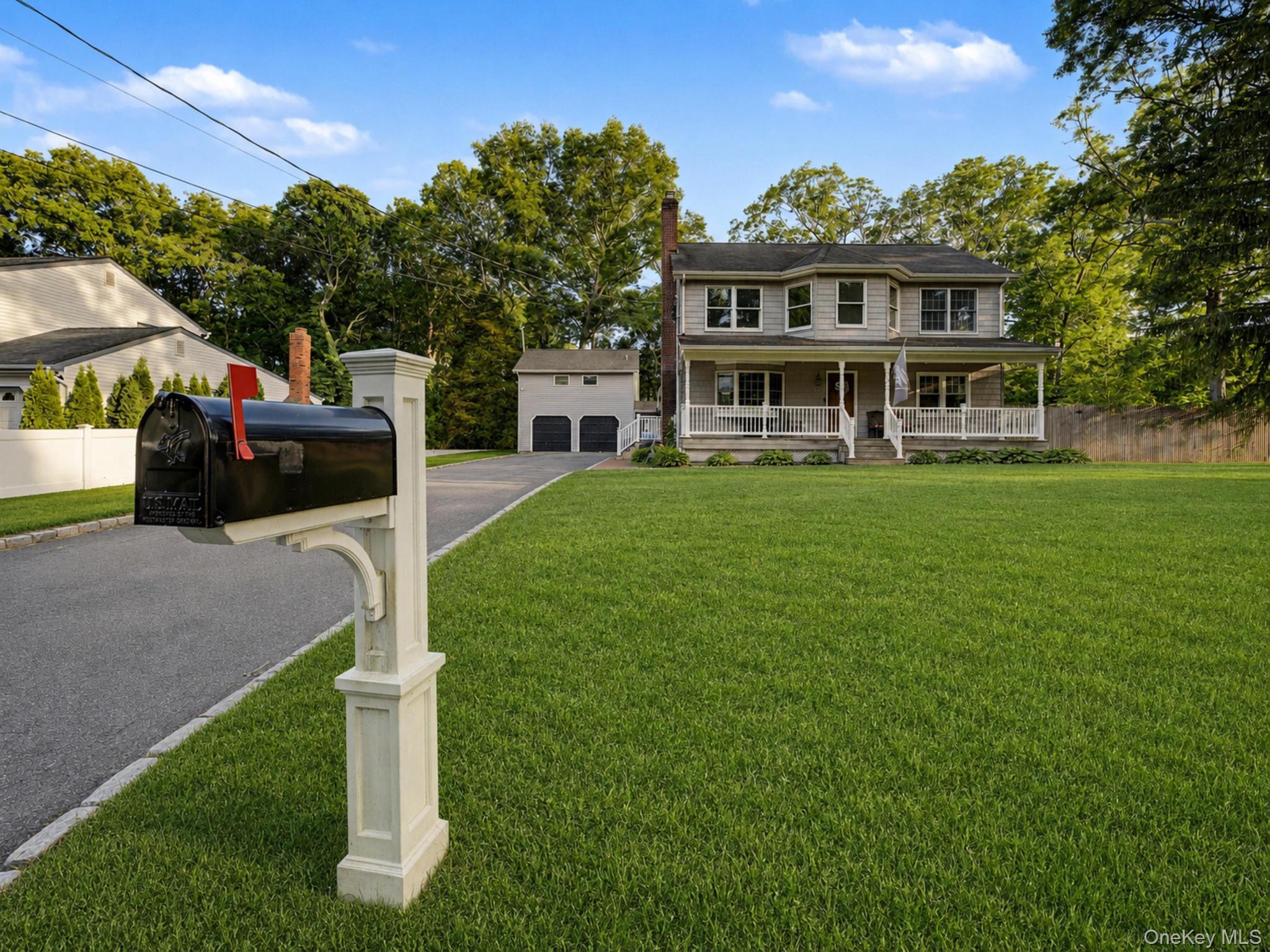 20 Richmond Boulevard Property Photo 1