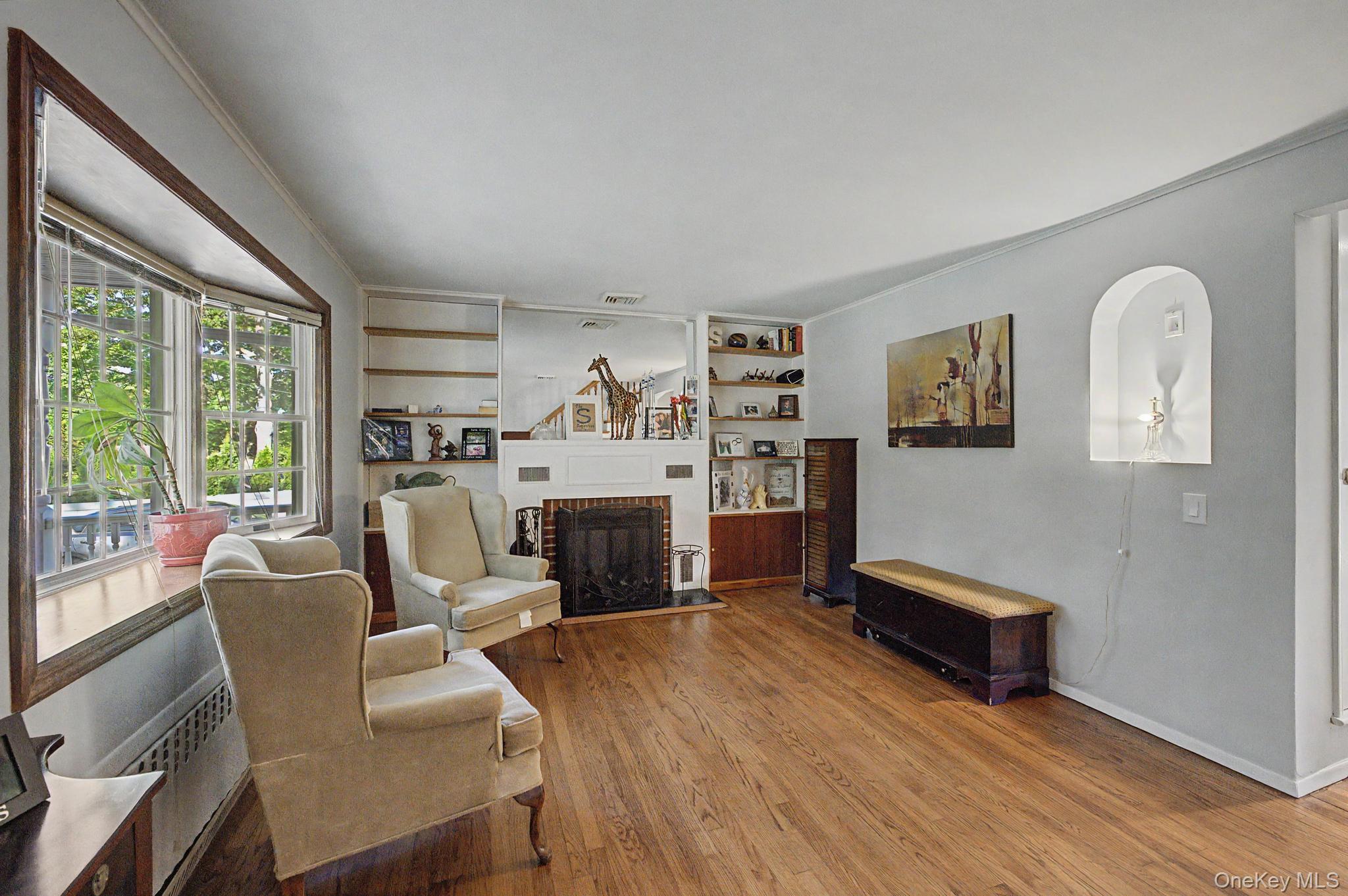 20 Richmond Boulevard Property Photo 8