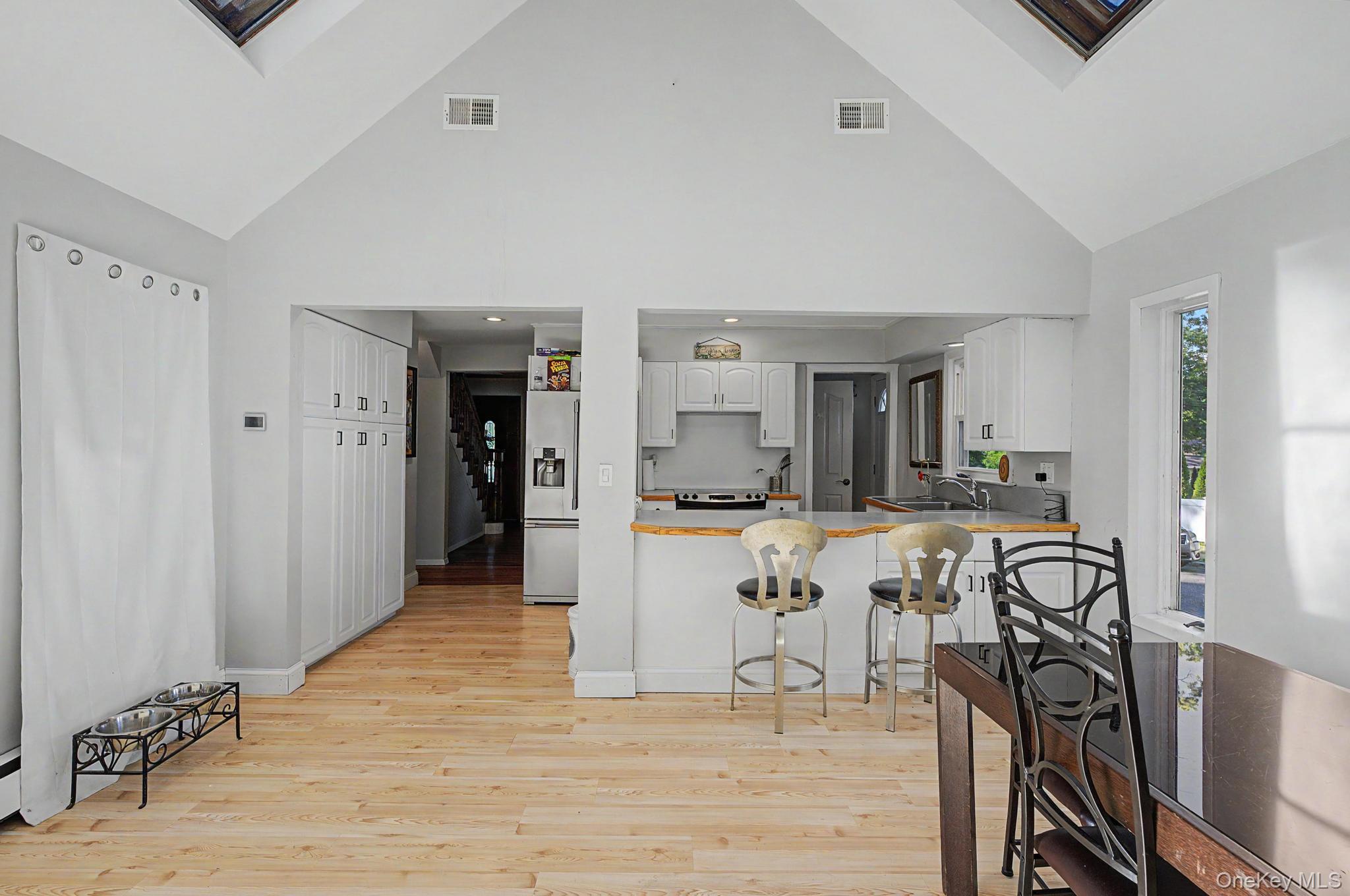 20 Richmond Boulevard Property Photo 14
