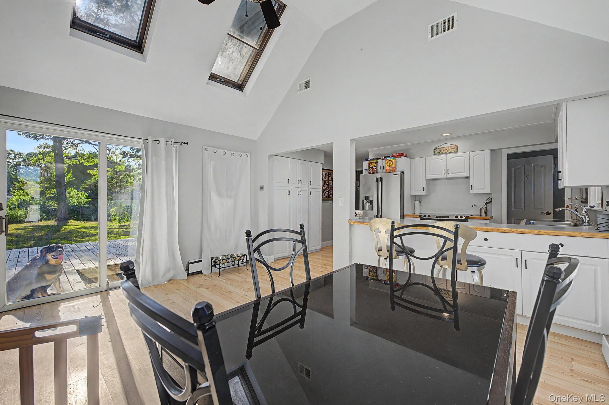 20 Richmond Boulevard Property Photo 15