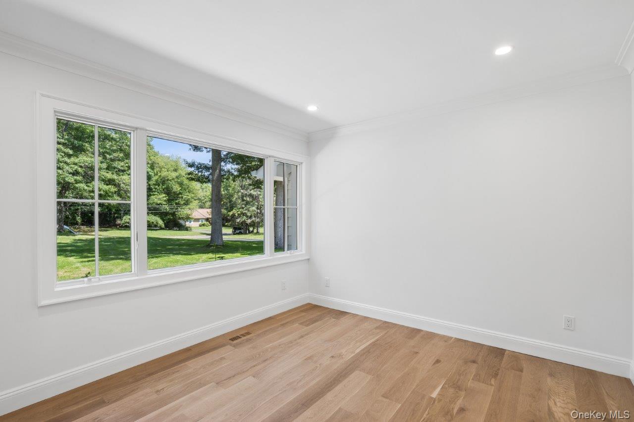 19 Woodvale Drive Property Photo 7