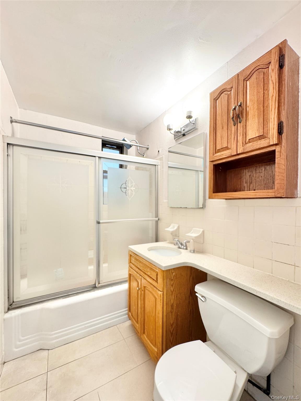 85-14 Broadway 1k Property Photo 9